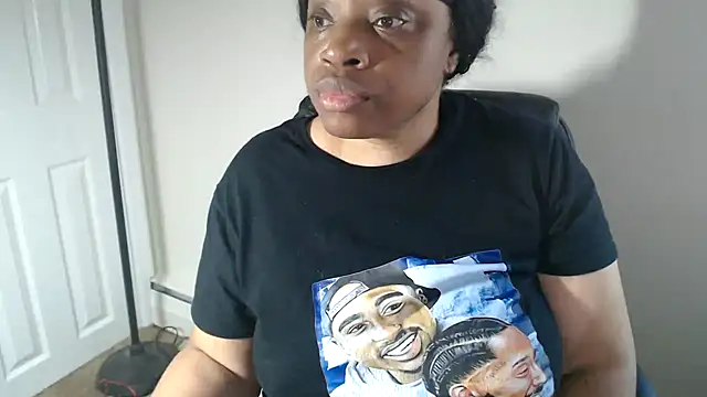 Sexymona1218 webcam