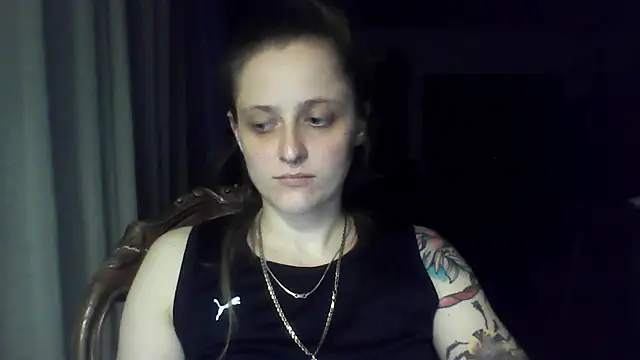 LeaWetGirl webcam