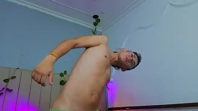 velvetkai webcam
