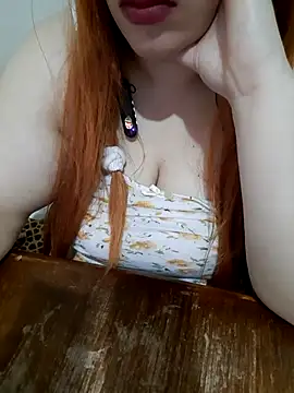 Madam_bezzzoul webcam