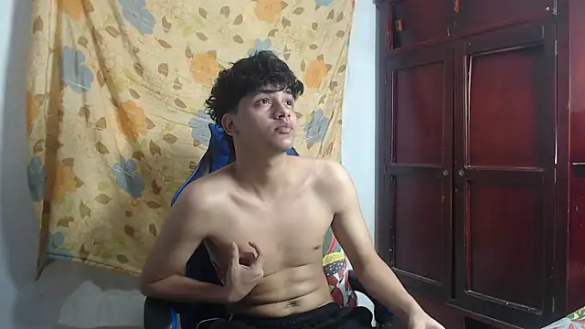 alice_julls webcam