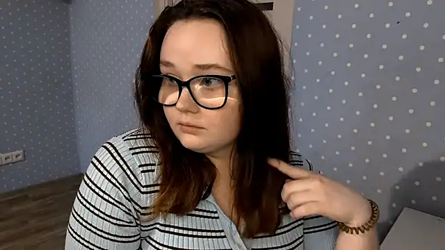 Bella_herecute webcam