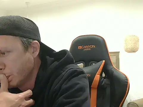 TroyDieselXXX webcam