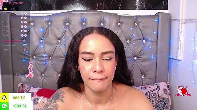 LAILAGUMMY webcam