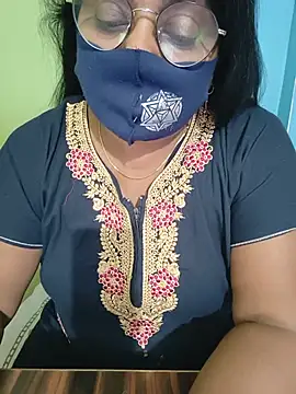 sexxyrenukaa webcam