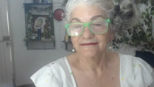 FunnyGrandma webcam