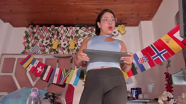 ally_sun__ webcam