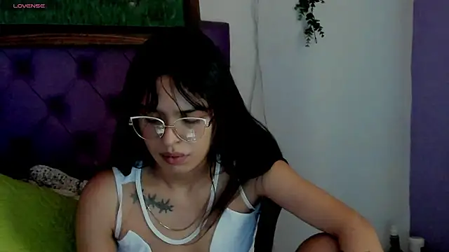 Cloeandtyfanny webcam
