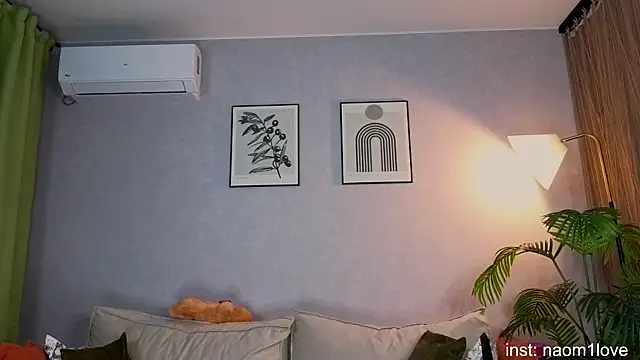 Naomi_Girly webcam