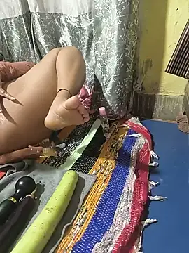 Hotty-Rani-Bhabi webcam