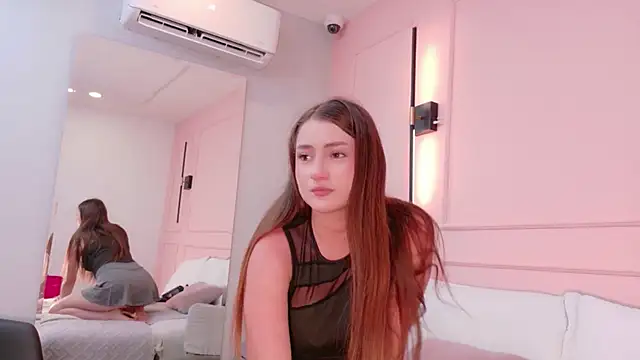 DanielleDNicola webcam