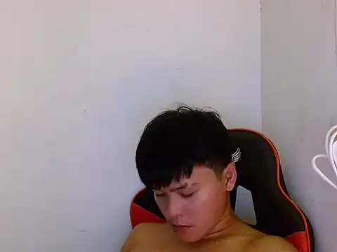 yourhotasiandoms webcam
