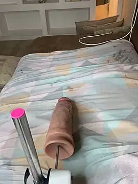 Lola_Hale webcam