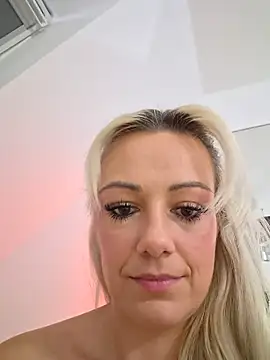 TessaWayne webcam