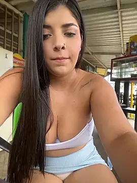 Isaa-Sweet webcam