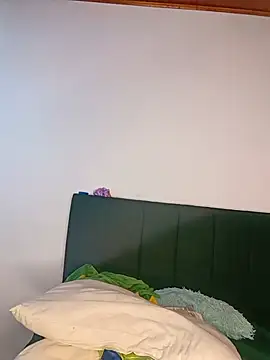 hotwife26 webcam