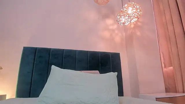 MaddyLovee_ webcam