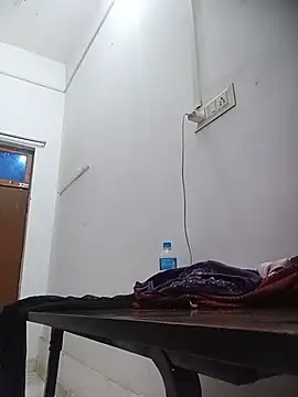 Riya_cum33 webcam