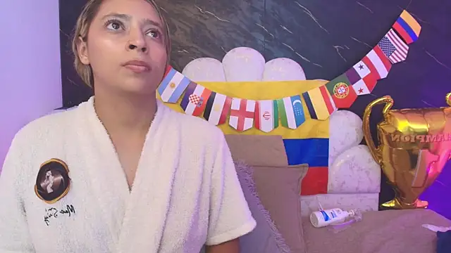 _MiaBrown_ webcam