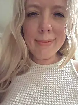 Irina3718 webcam