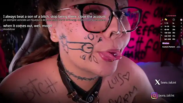 Laura_takint webcam