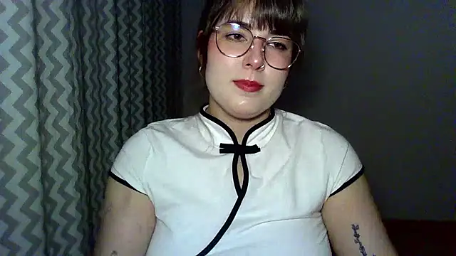 clarahard - ClaraHard's free webcam - UK Sex Cams