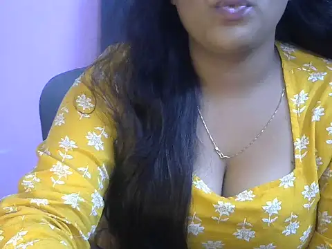 QUEEN-OF-QUEEN webcam