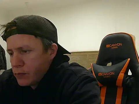 TroyDieselXXX webcam