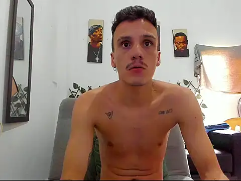Latins_Boss webcam