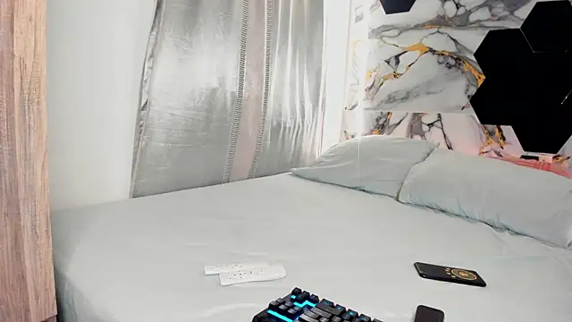Goldendesirexx webcam