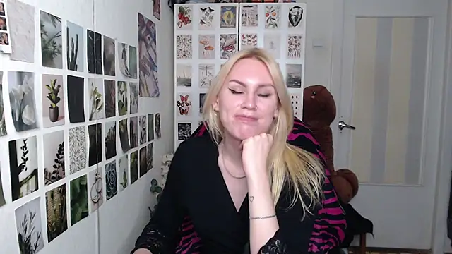 CapriScorpion Live Web Cam Show