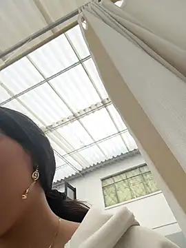LilyRossi_ webcam