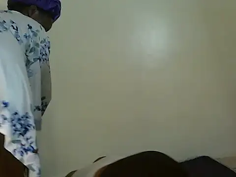 roziebeauty webcam