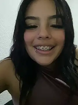 LiliMilk_21 webcam