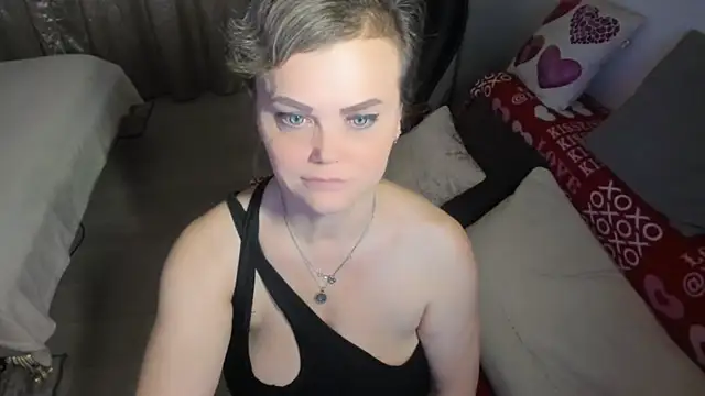 MildMature webcam