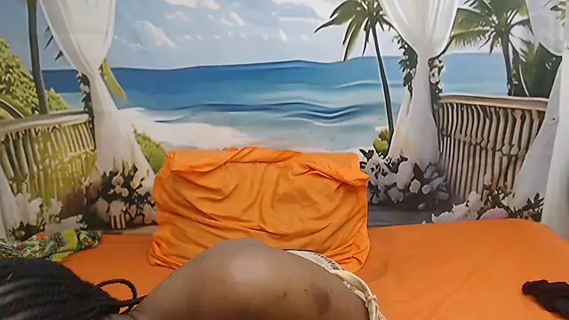 queenOfboobs webcam