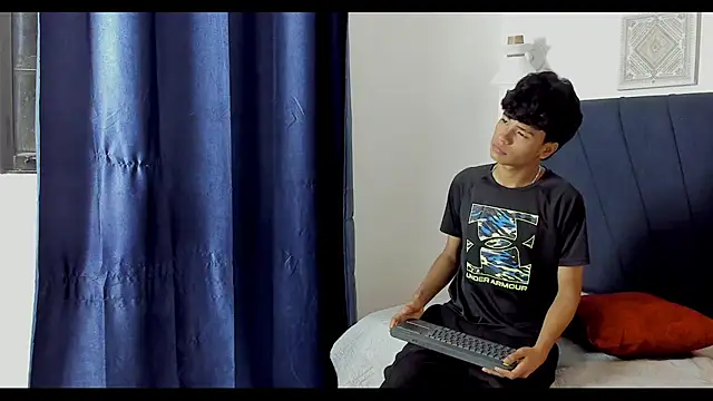 jacob_cum23 Live Web Cam Show