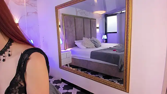 LolaGray__ webcam