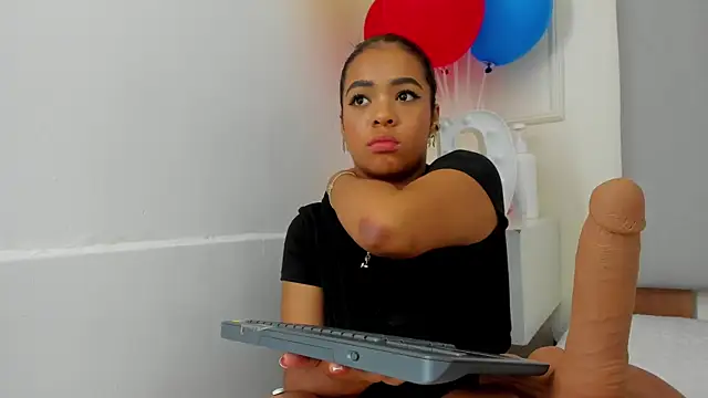 CannelaSmith webcam