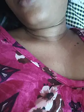 Shivani-tiwari webcam