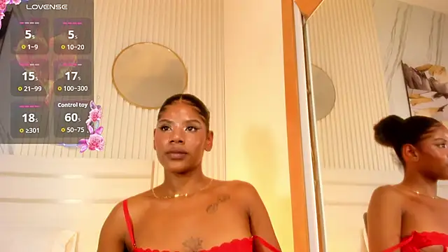 Afro_Luna webcam
