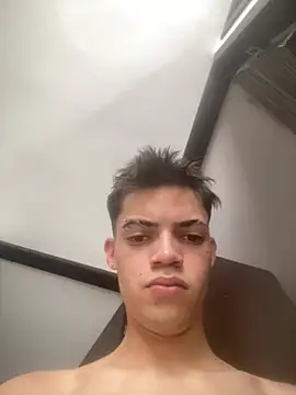 Latinos_2001 webcam