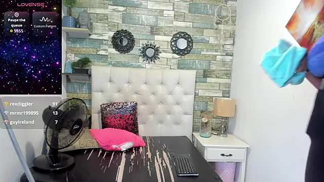 Skylernaomi webcam