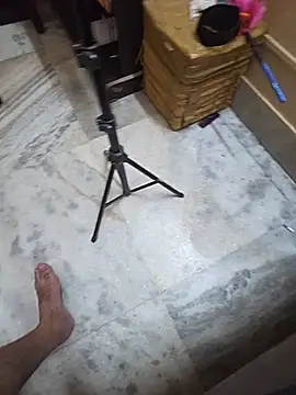 Bubbly_143 webcam