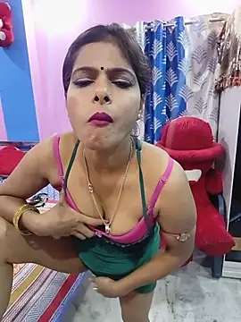 SUZY_QUEEN01 webcam