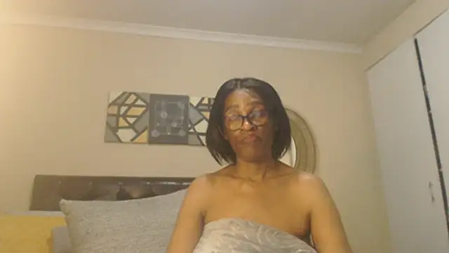Creamyass22 webcam