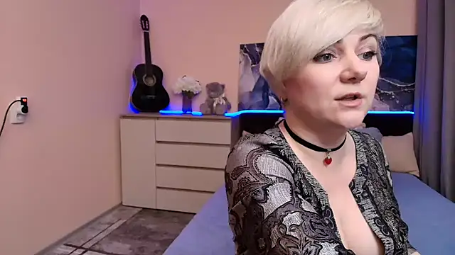 BlondPearl webcam