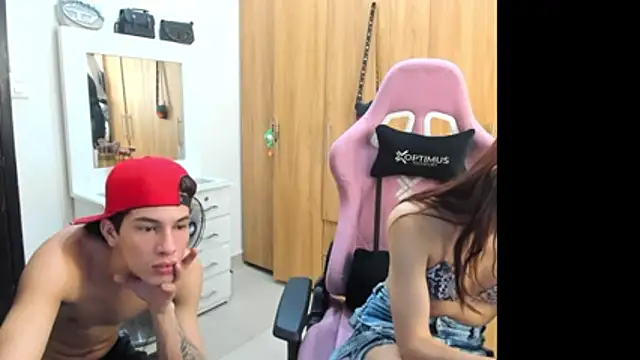 Pride_couple webcam