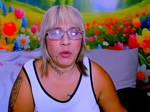 indianroxy webcam