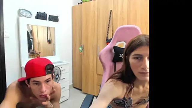 Pride_couple webcam